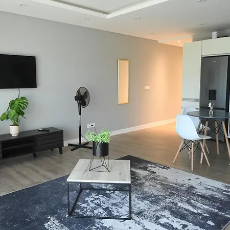 Modern One Bedroom In The Warwick Cape Town Exterior photo