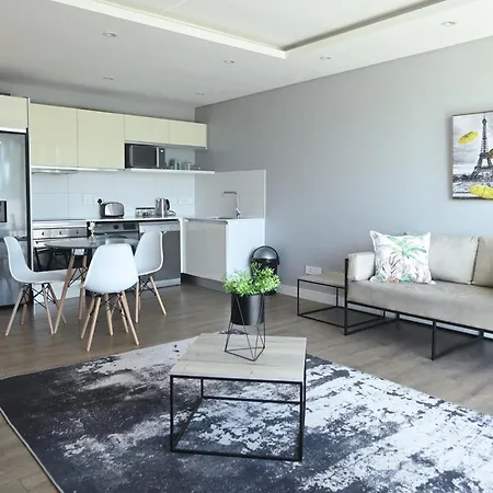 Modern One Bedroom In The Warwick Cape Town Exterior photo