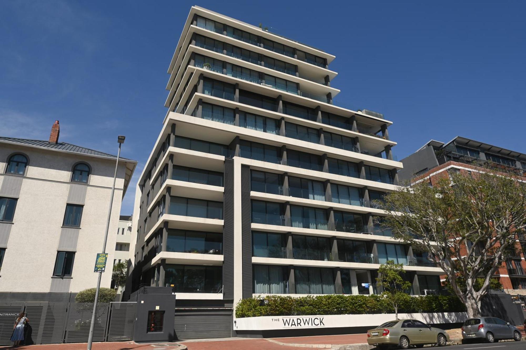 Apartment Modern One Bedroom In The Warwick Cape Town